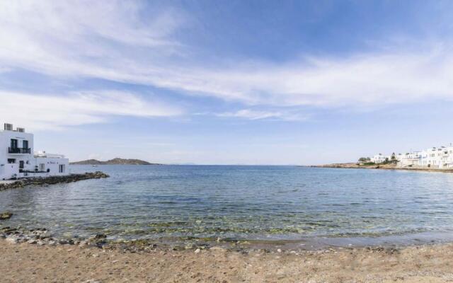 Seafront Brand New Studio in Little Venice of Paros