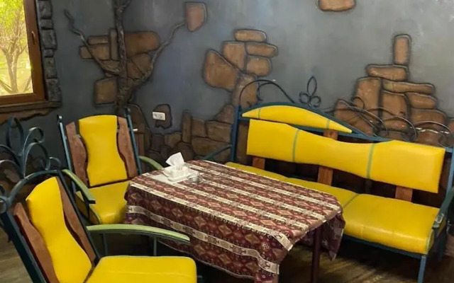 Nor Nreni Hotel