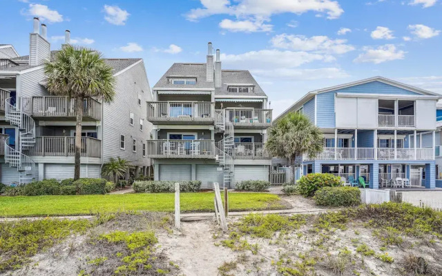 Pelican Pointe 5B