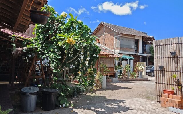 Arjuna Garden Homestay - Hostel