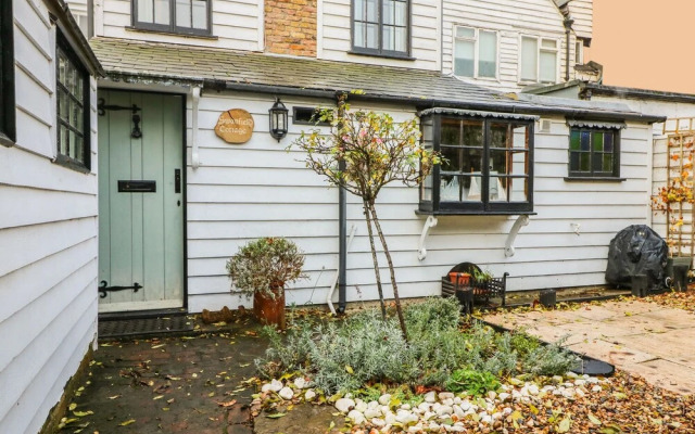 Swanfield Cottage