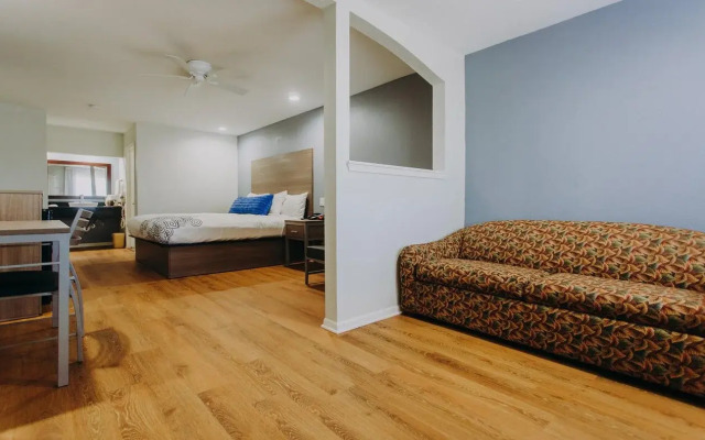 Scottish Inns and Suites - Near Kemah Boardwalk