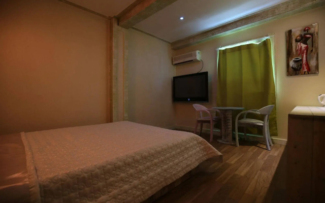 Geogi Motel