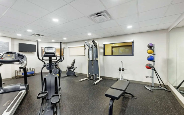 Comfort Inn & Suites Arlington Heights