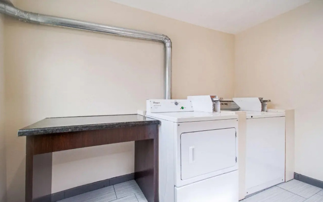 Red Roof Inn Houston – Spring North