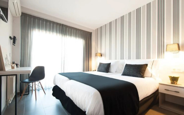 New Hotel Colón
