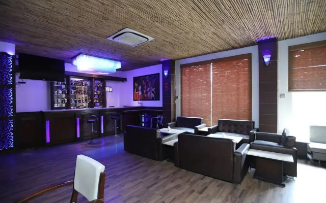 Hotel Centrum by OYO Rooms