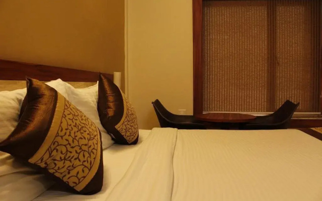 OYO Premium Old Station Road Bhubaneswar 4