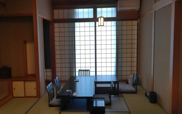 Kamihata Onsen Sawarabi
