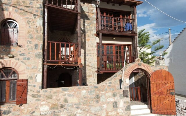 Traditional Apartment in Elounda With Swimming Pool Near Sea