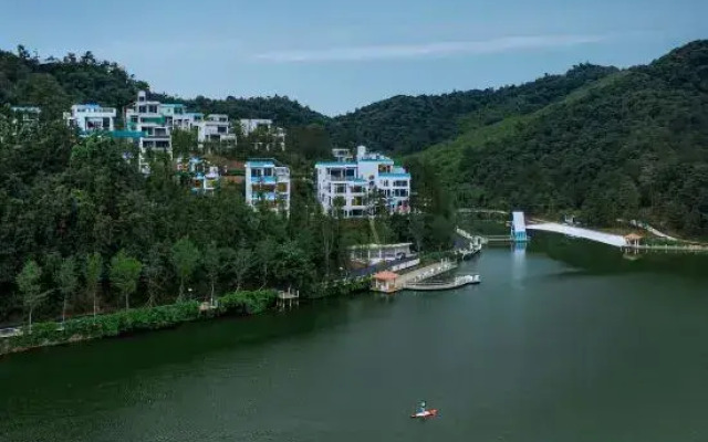 Moganshan High Mountain Forest Adventure Park · Xuan Yong Shilily Hotel