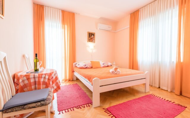 Rooms Ruža