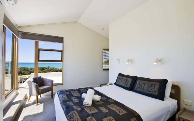 Lornebeach Apartments