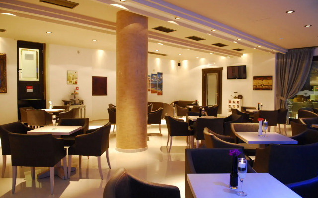 Cactus Royal Resort & Spa