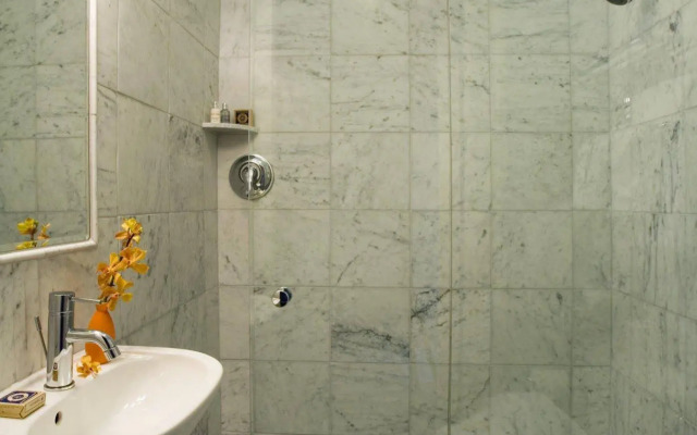 Staypineapple, A Delightful Hotel, South End
