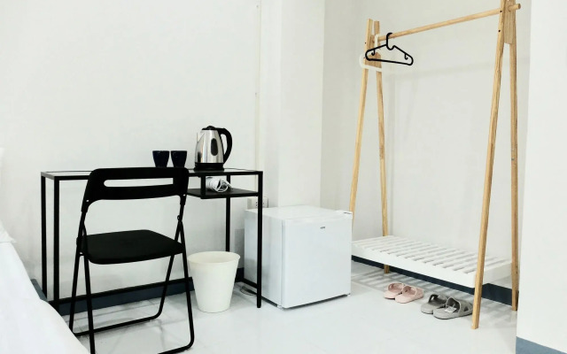 Diamond & Rust Hostel