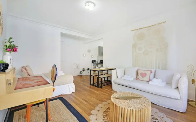 Charming Apartment -4p- Near Arc de Triomphe