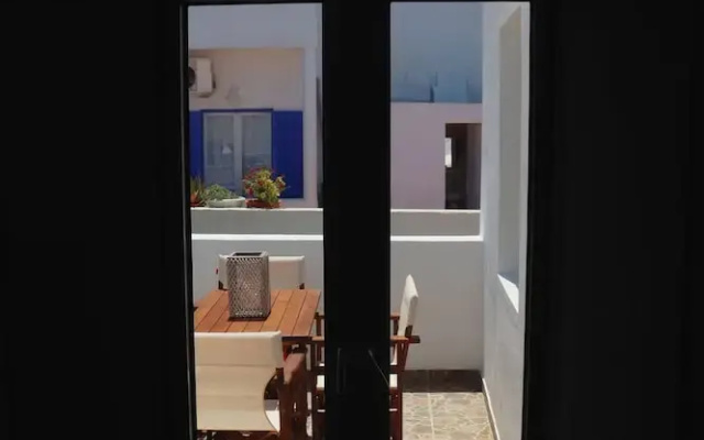 Aerenia Luxury Suites