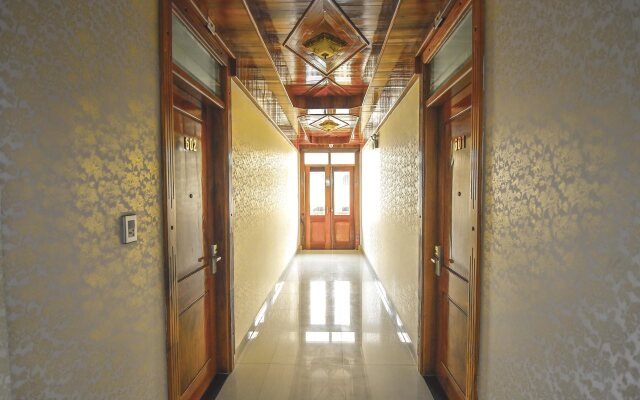 San San Hotel