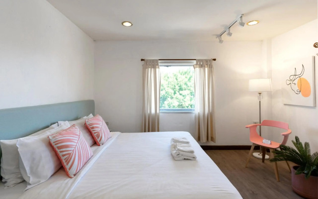 Parasol Inn Chiang Mai Old City Hotel