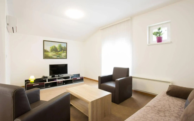 Lala Luxury Suites