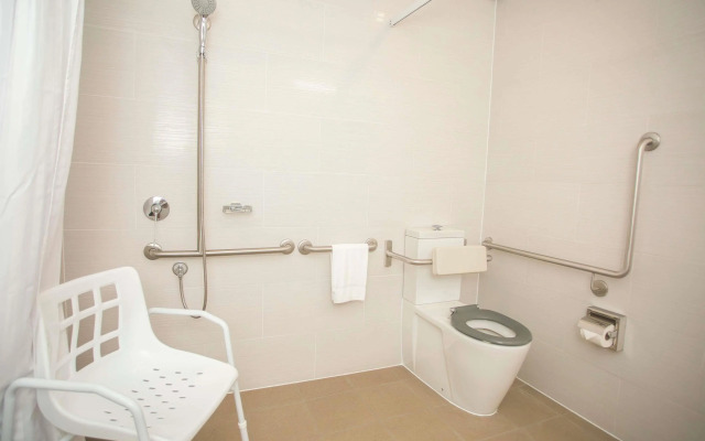 ibis Styles The Entrance