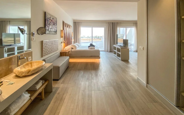 Hotel Zahara Beach by Q Hotels