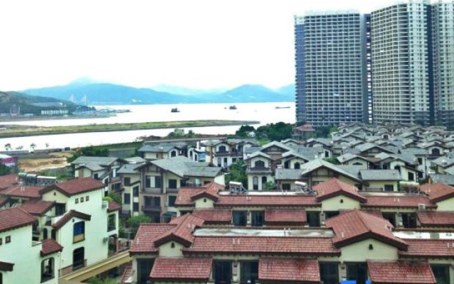 Silver Beach Seaview Holiday Inn – Outside – Huizhou