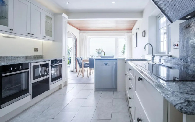 Rainbow Leap - 5 Bed Holiday Home - Saundersfoot