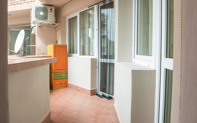 GLORIOUS - 2-Bedroom apartment near Youth Hill