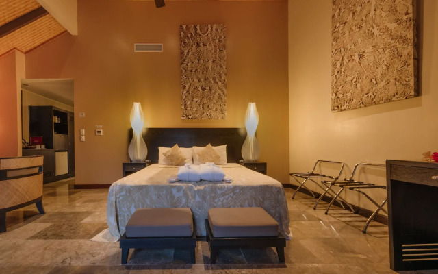 Crown Beach Resort & Spa