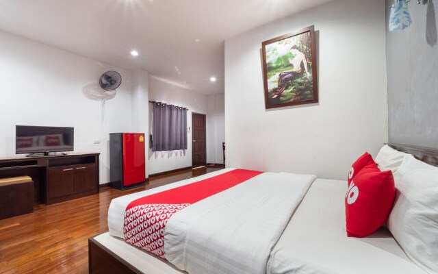 OYO 75360 Walk In Hotel