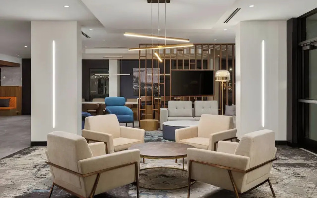 Courtyard by Marriott Denver Downtown Stadium Area