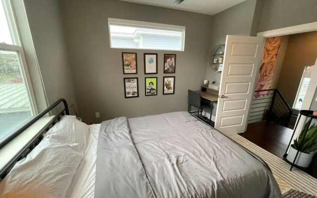 Modern Home In North-central Austin