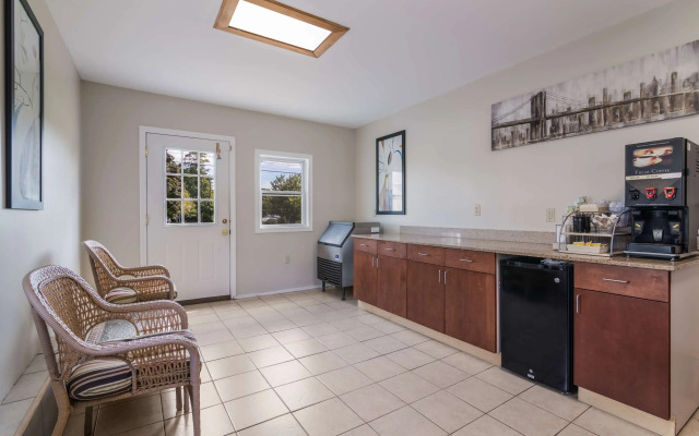 Americas Best Value Inn Scarborough Portland