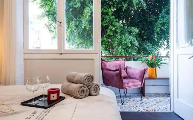 NEW! 2 BD Premium Beach house W/large balcony