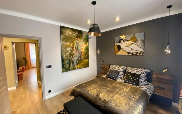 Apartament Golden Art