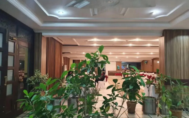 Green Palace Guest House