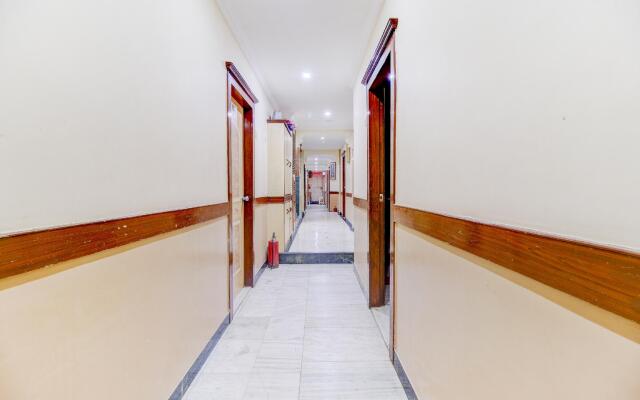 OYO 75839 Hotel Rex Plaza