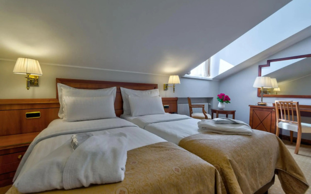 My City Hotel