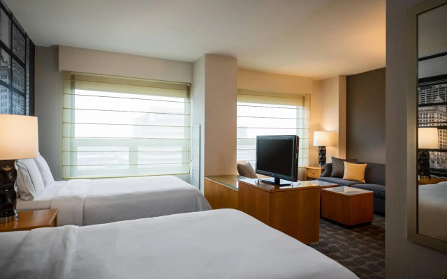 Renaissance Chicago O'Hare Suites Hotel