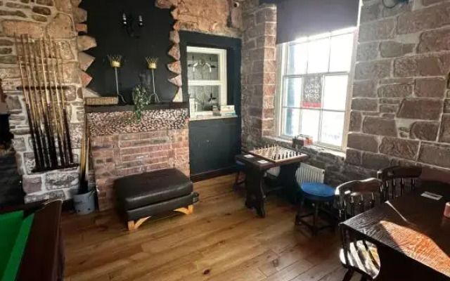 Ecclefechan Hotel