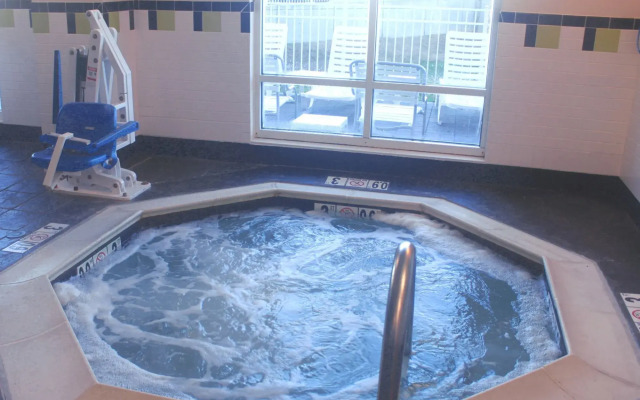Fairfield Inn & Suites by Marriott Lexington North