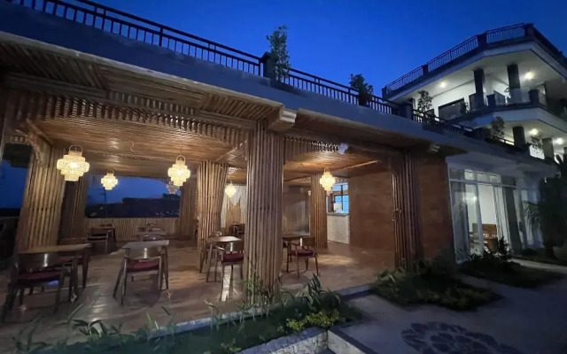 Grand Yuna Hotel