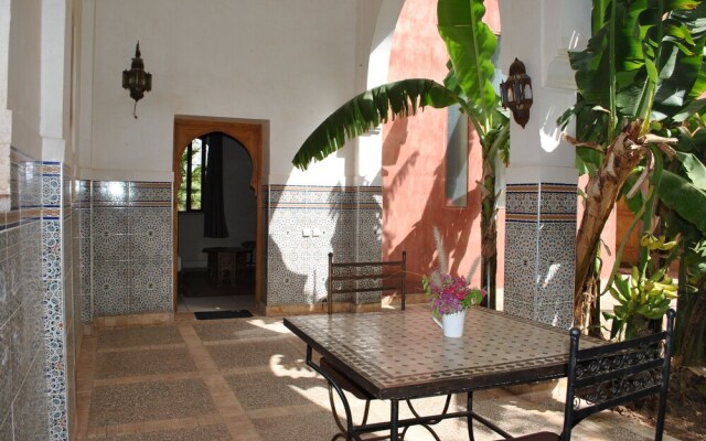 Riad Beloiseau