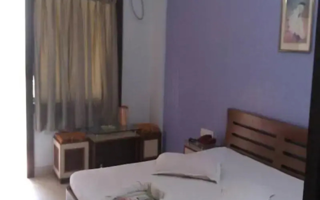 Reba Beach Resort - Hostel