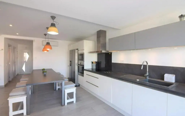 392- casa al canal con amarre y jacuzzi