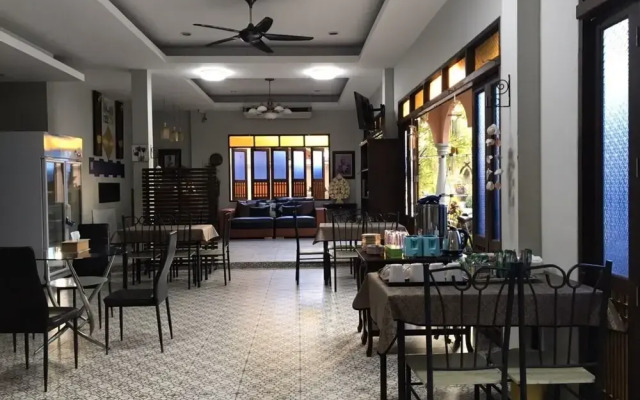 Excellence Villas & Hostel