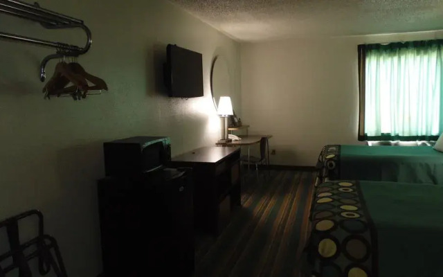 Super 8 Sapulpa/Tulsa Area
