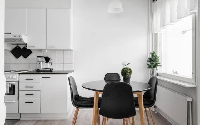 Fresh 2BR-apartment with FREE parking